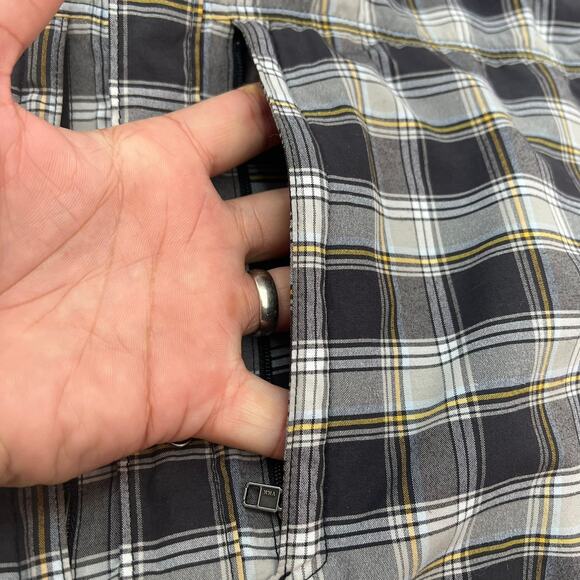 5.11 Tactical Series Men's Short Sleeve Plaid Button Down Shirt Size L - Picture 6 of 9